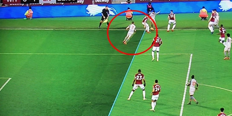 Tại Sao Bóng Đá Lại Có Luật Việt Vị?